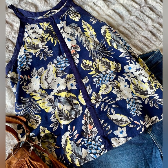Modern Floral Print Top in Blue by Elodie. Size XL - Picture 2 of 7